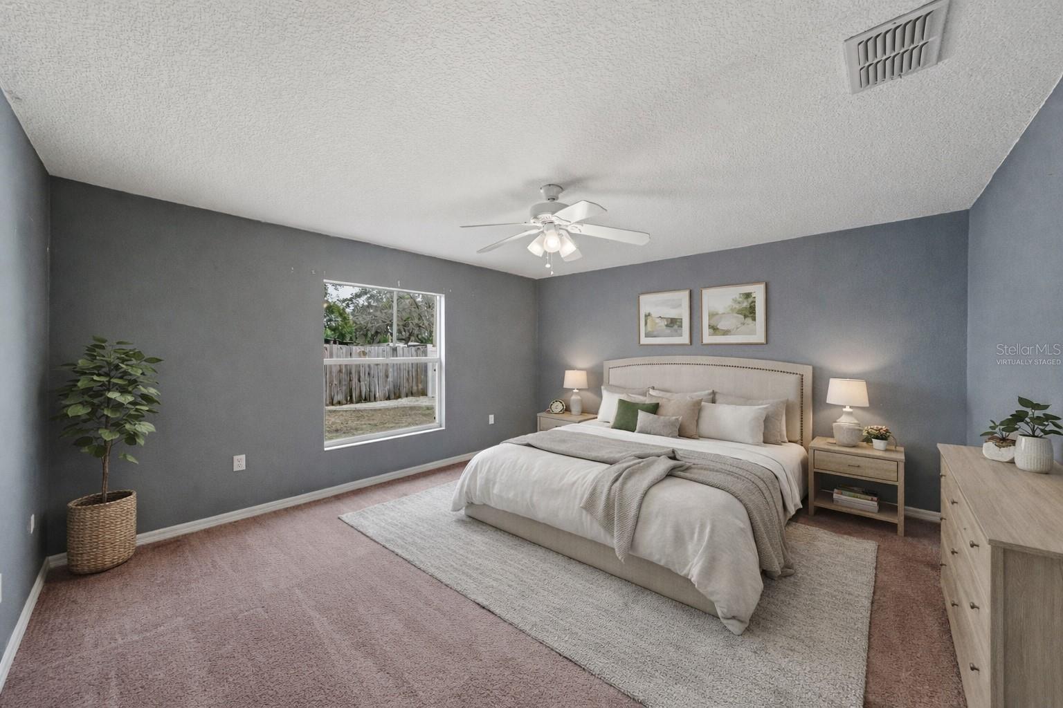 COURT SQUARE - Residential