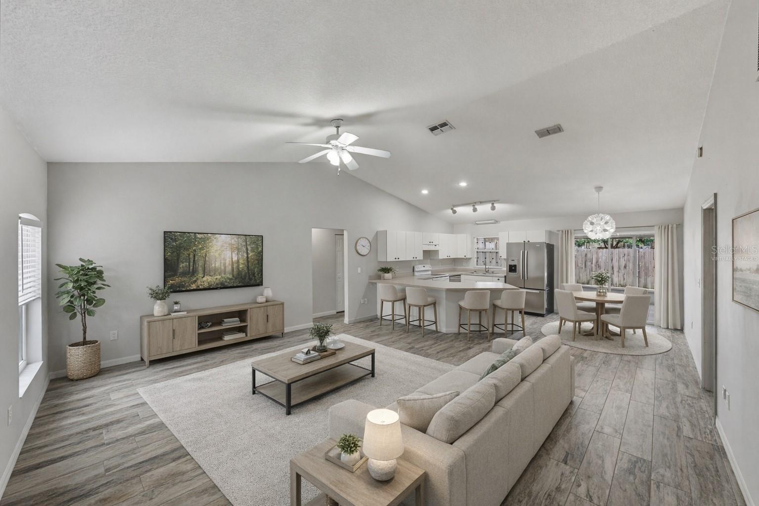 COURT SQUARE - Residential