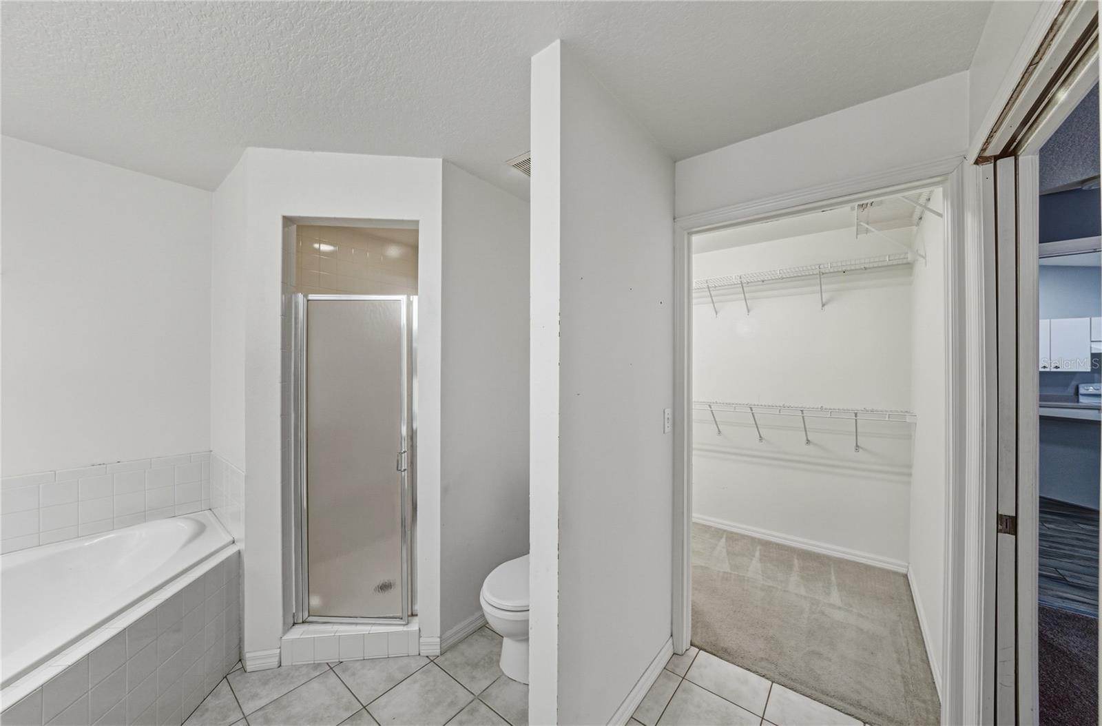 COURT SQUARE - Residential