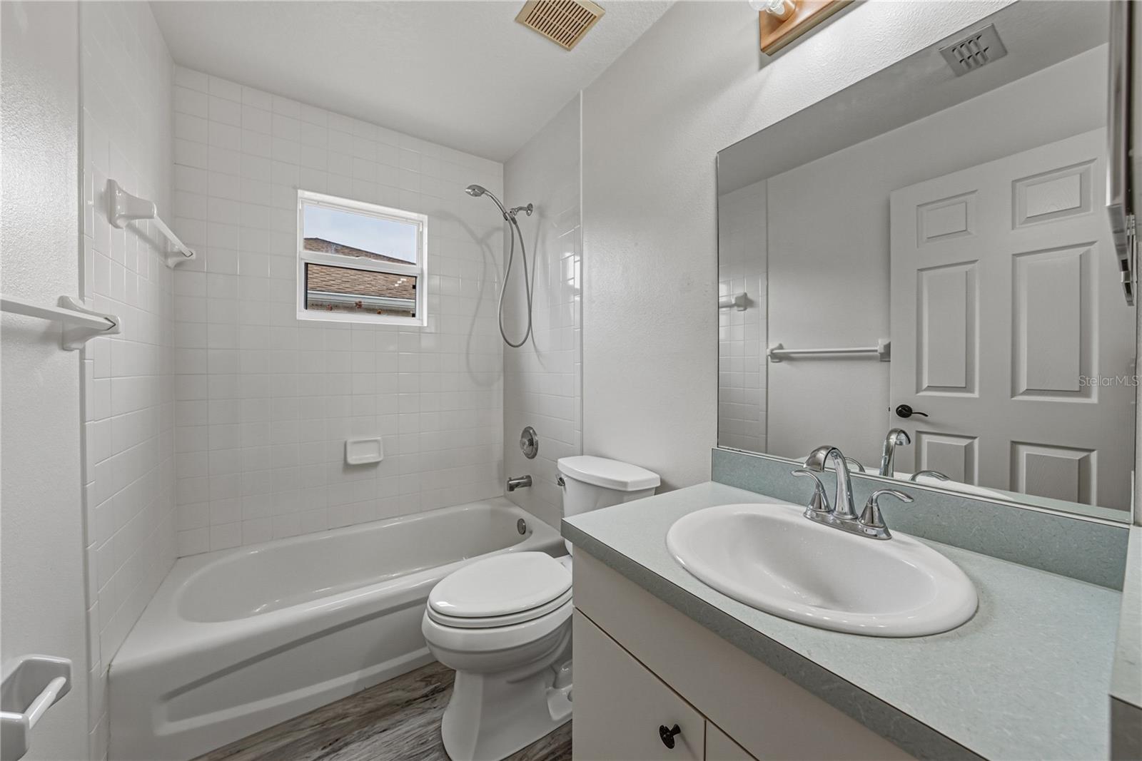 COURT SQUARE - Residential