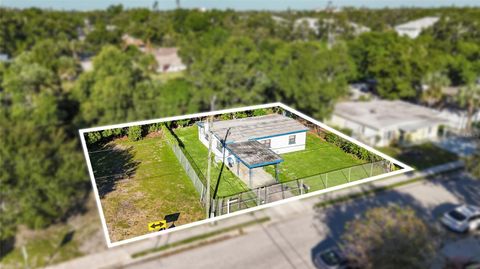 Photo of 2105 Leon Avenue, Sarasota, FL 34234 (MLS # TB8437291)