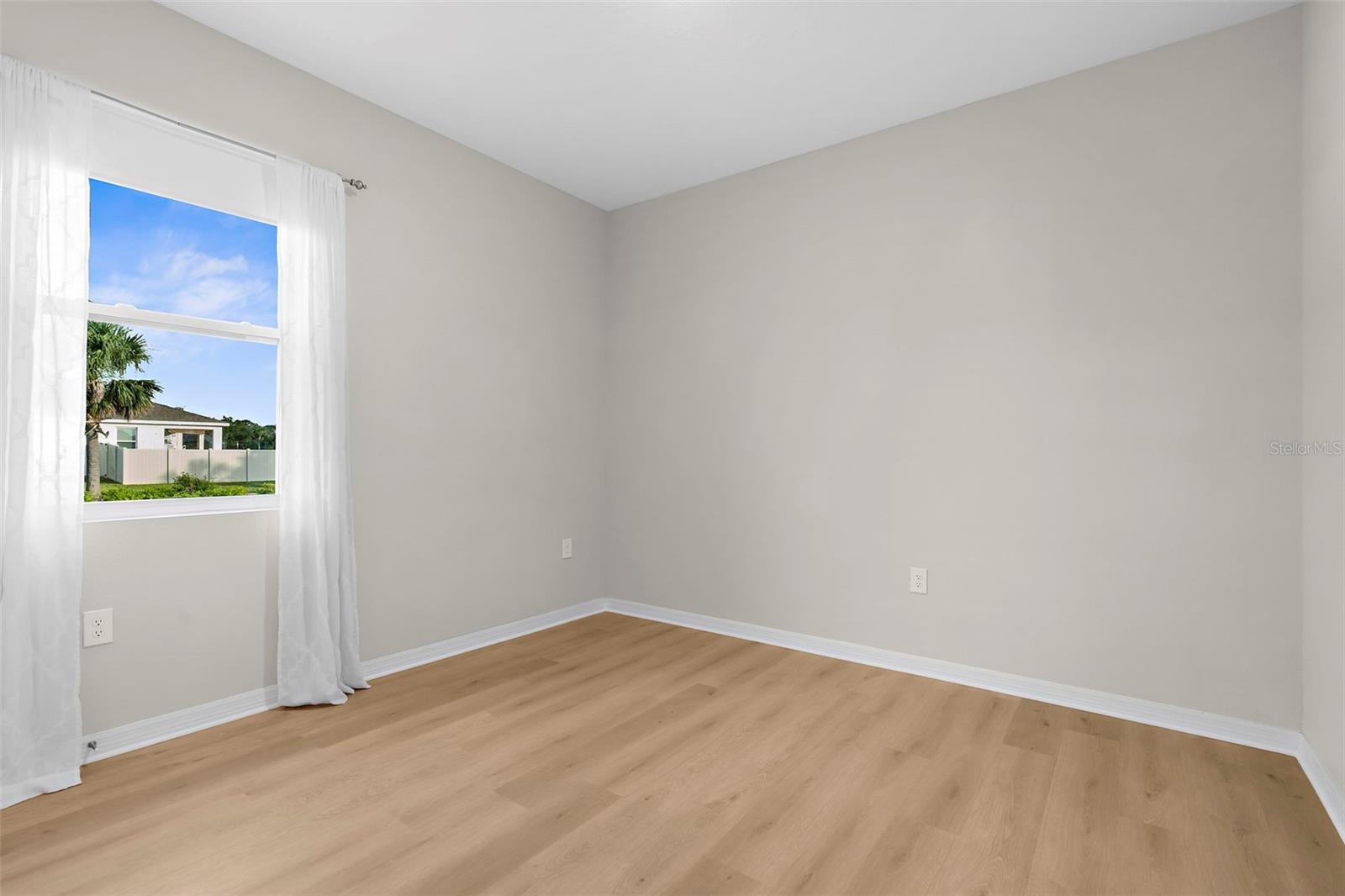 EVERGREEN ESTATES - Residential Lease