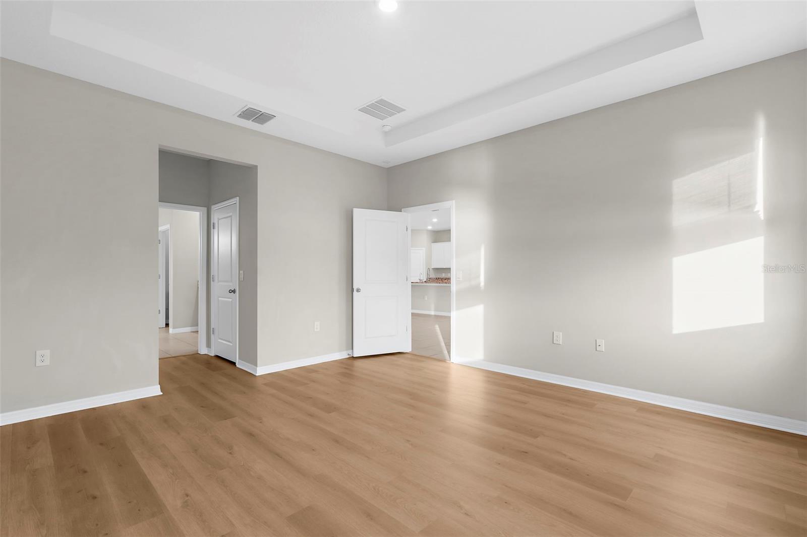 EVERGREEN ESTATES - Residential Lease