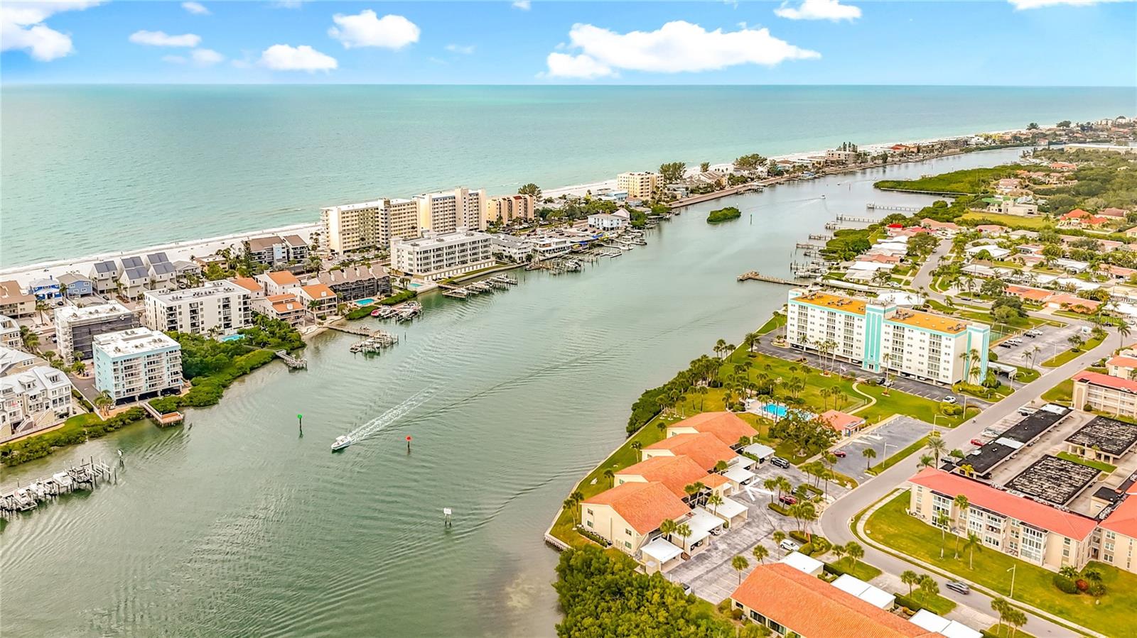 IMPERIAL POINT CONDO - Residential