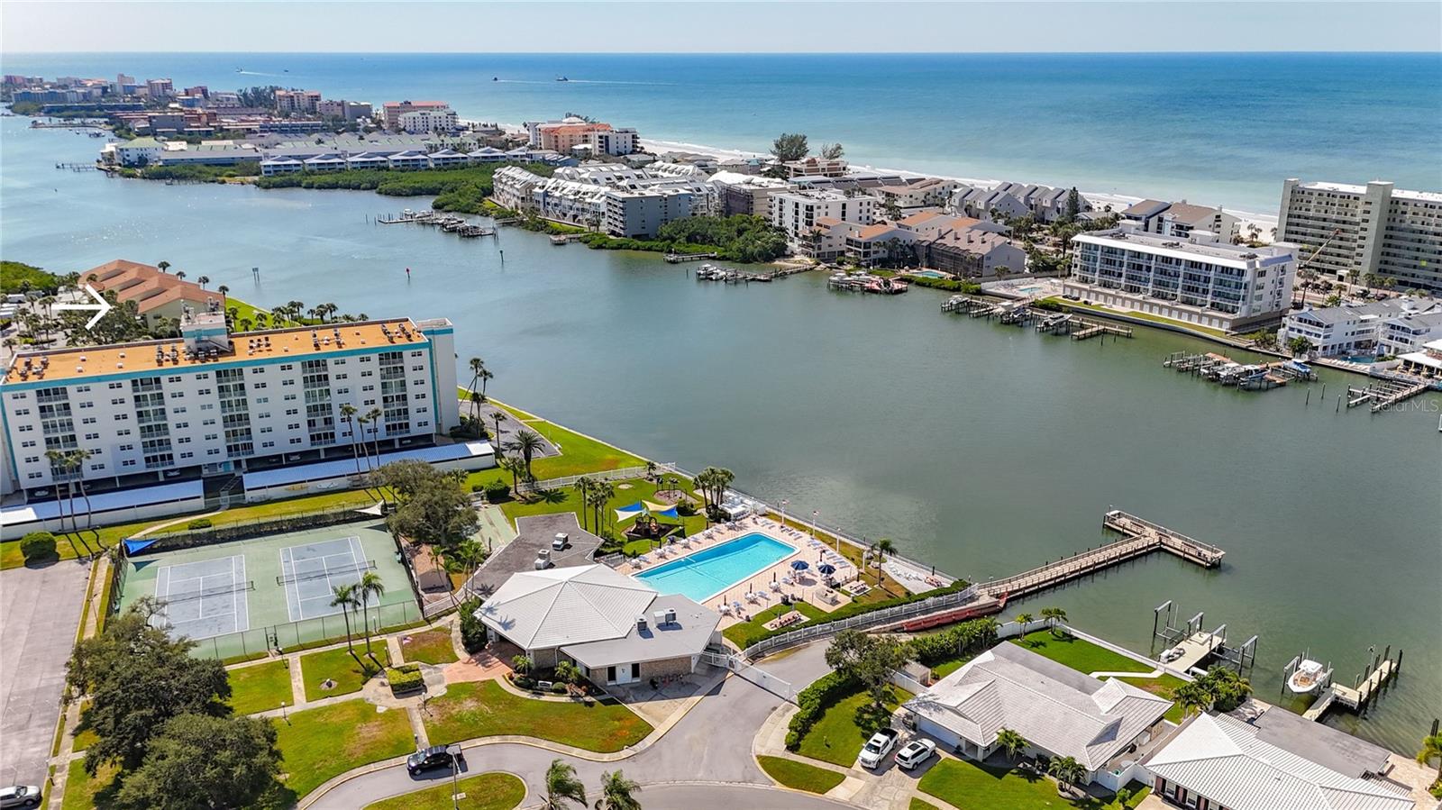 IMPERIAL POINT CONDO - Residential