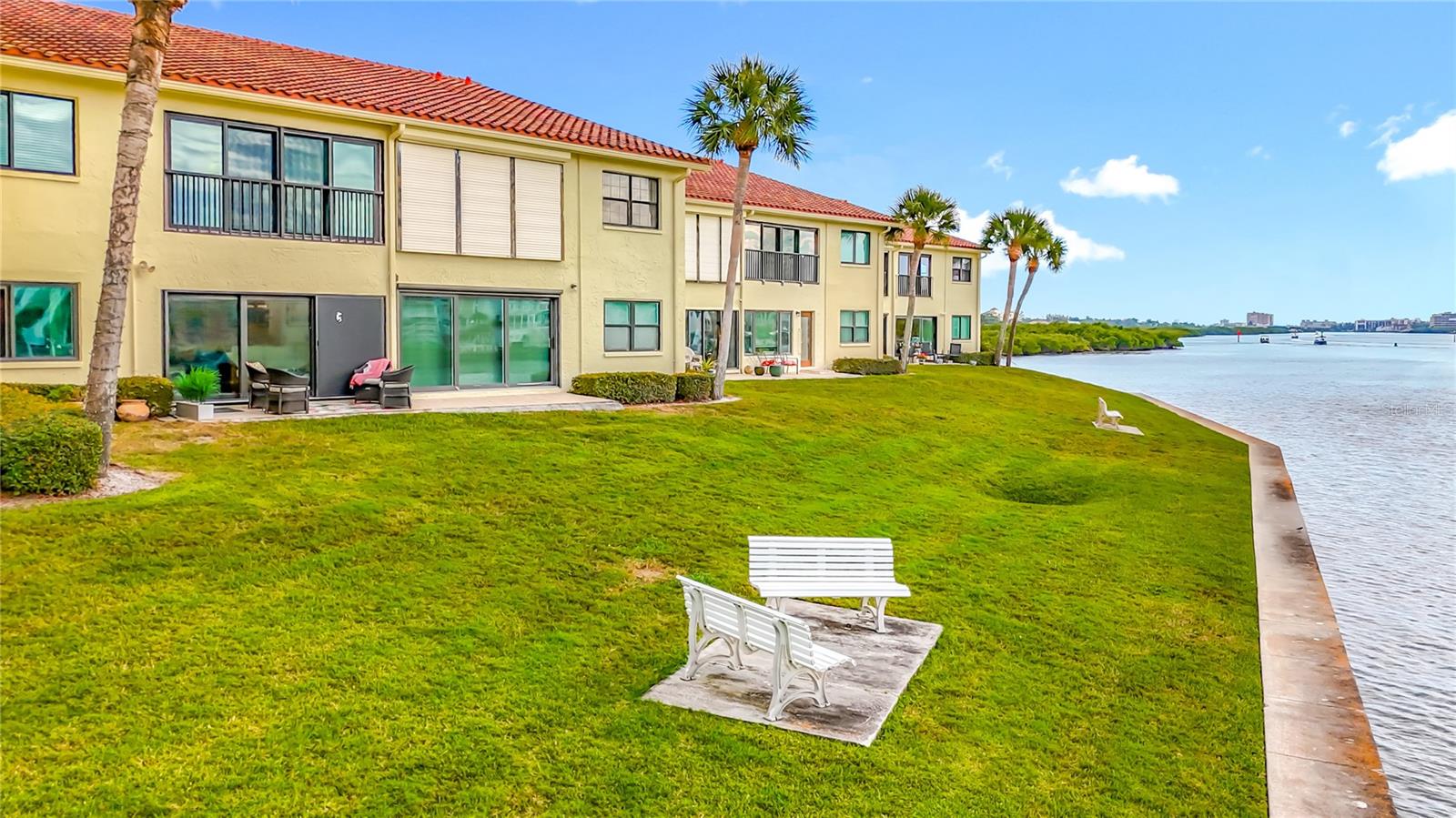 IMPERIAL POINT CONDO - Residential