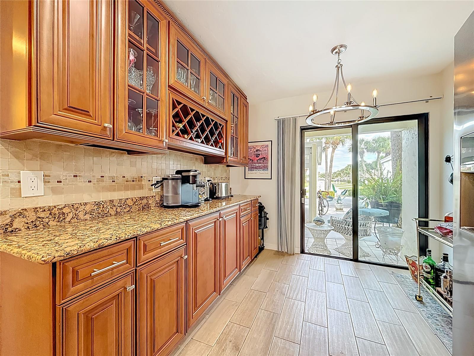 IMPERIAL POINT CONDO - Residential