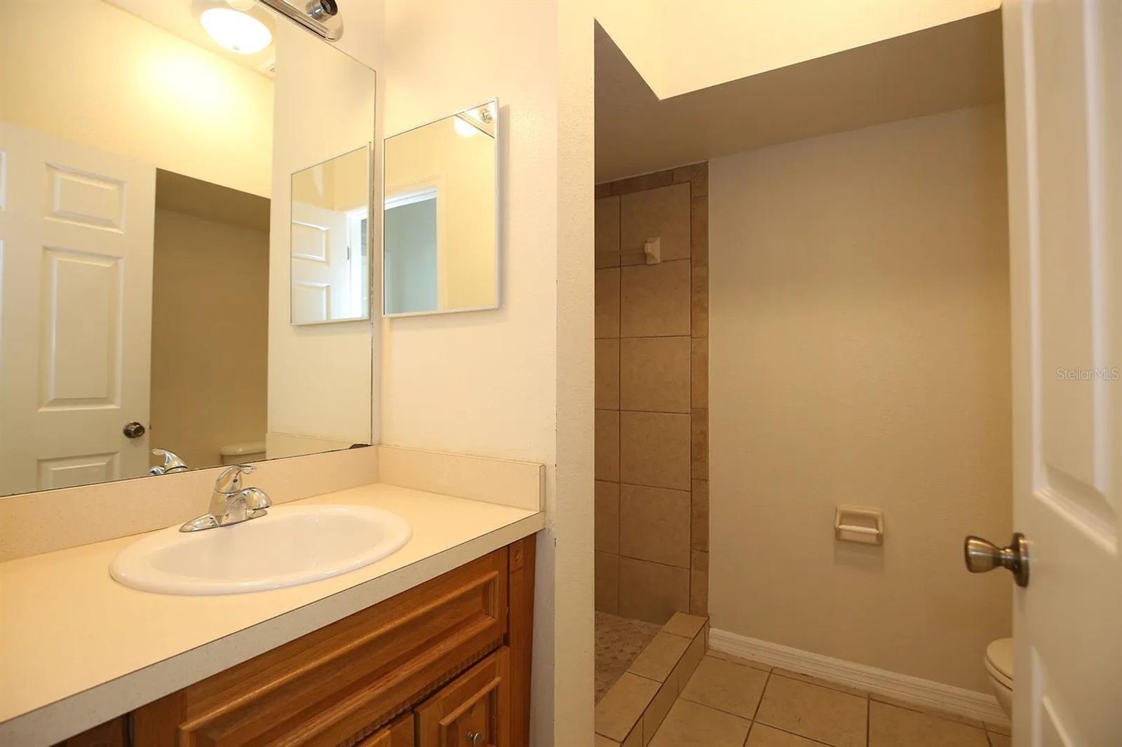 EAGLE TRACE TWNHMS A&B - Residential Lease