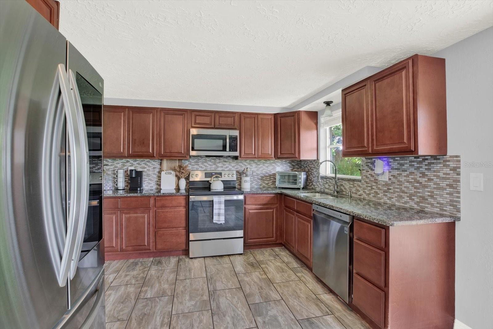 ALOHA GARDENS - Residential Lease