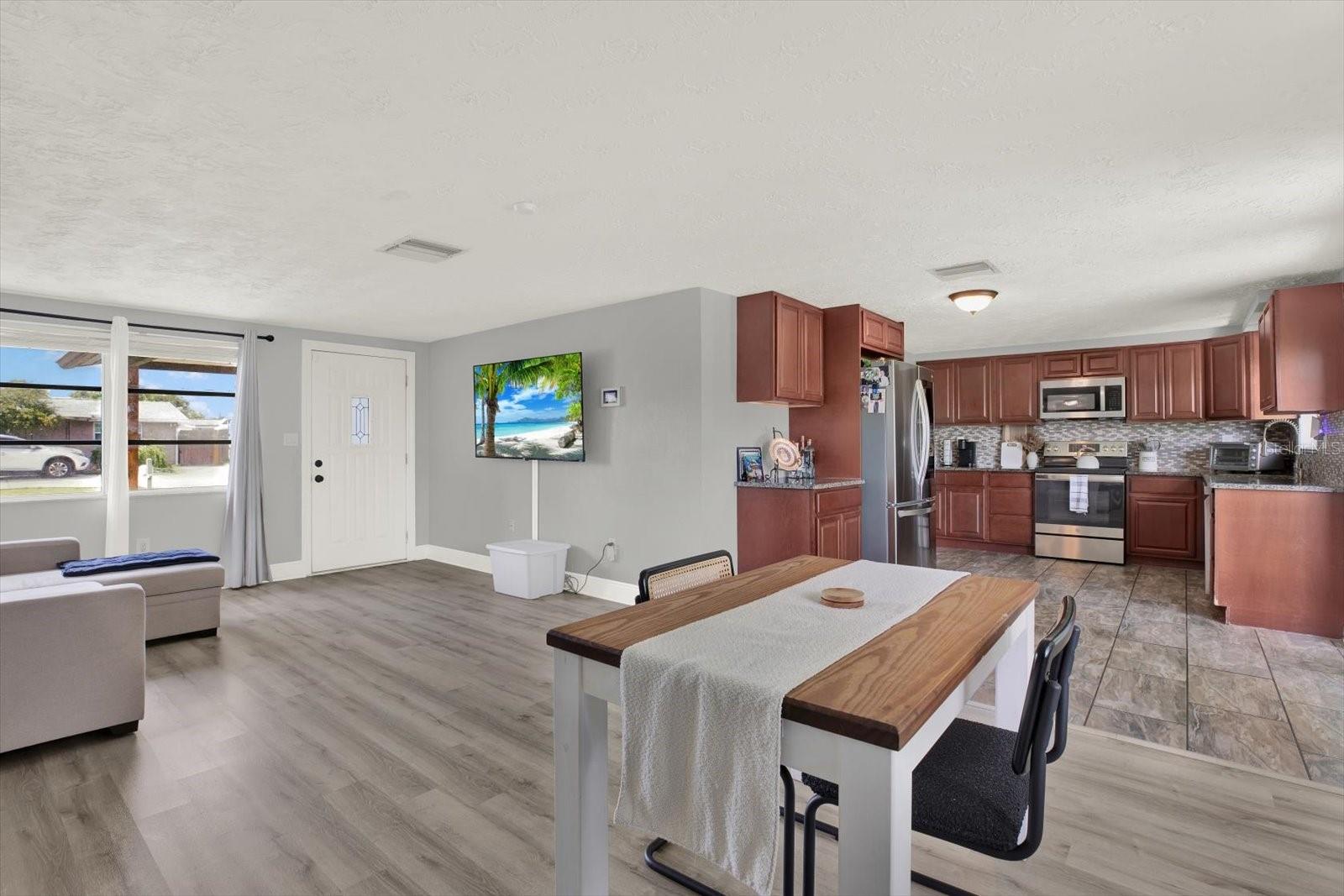 ALOHA GARDENS - Residential Lease