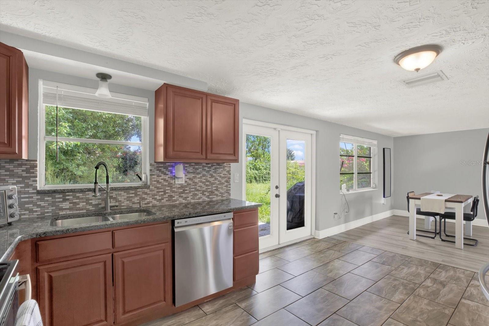 ALOHA GARDENS - Residential Lease