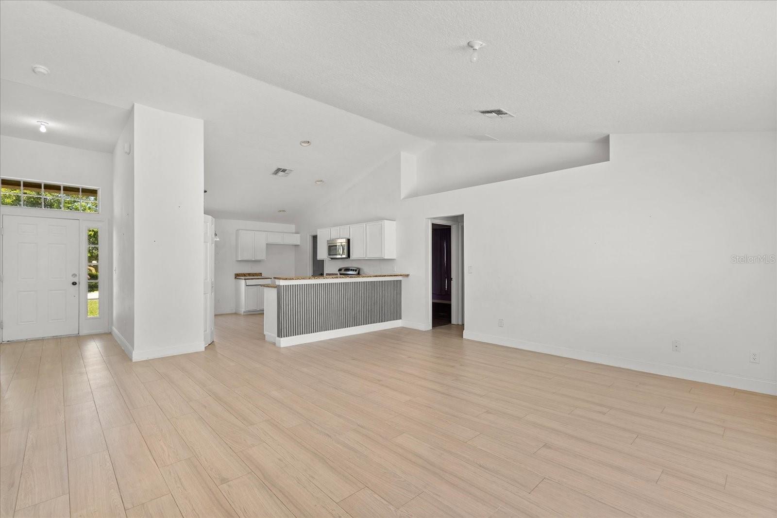 DORAL POINTE - Residential