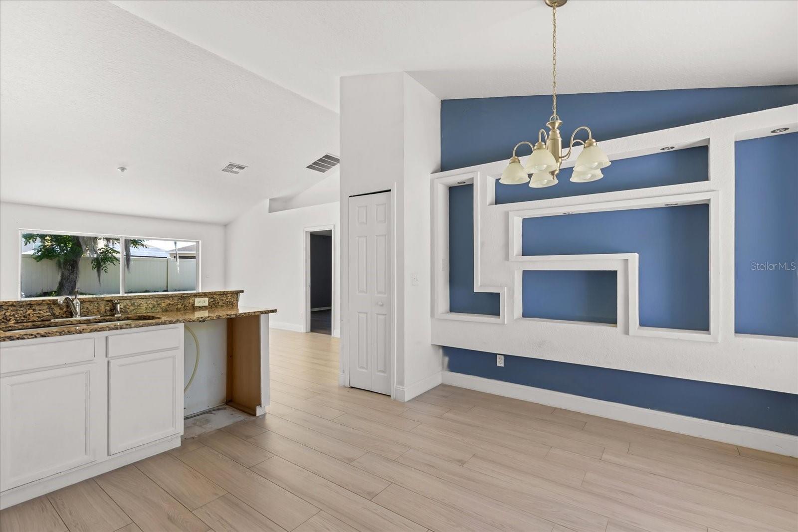 DORAL POINTE - Residential