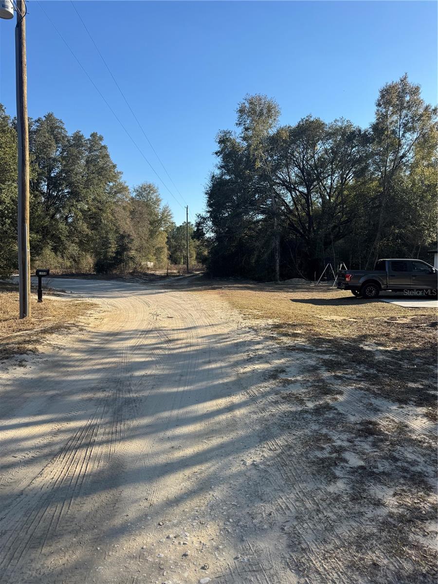 RAINBOW PARK UN 04 - Land