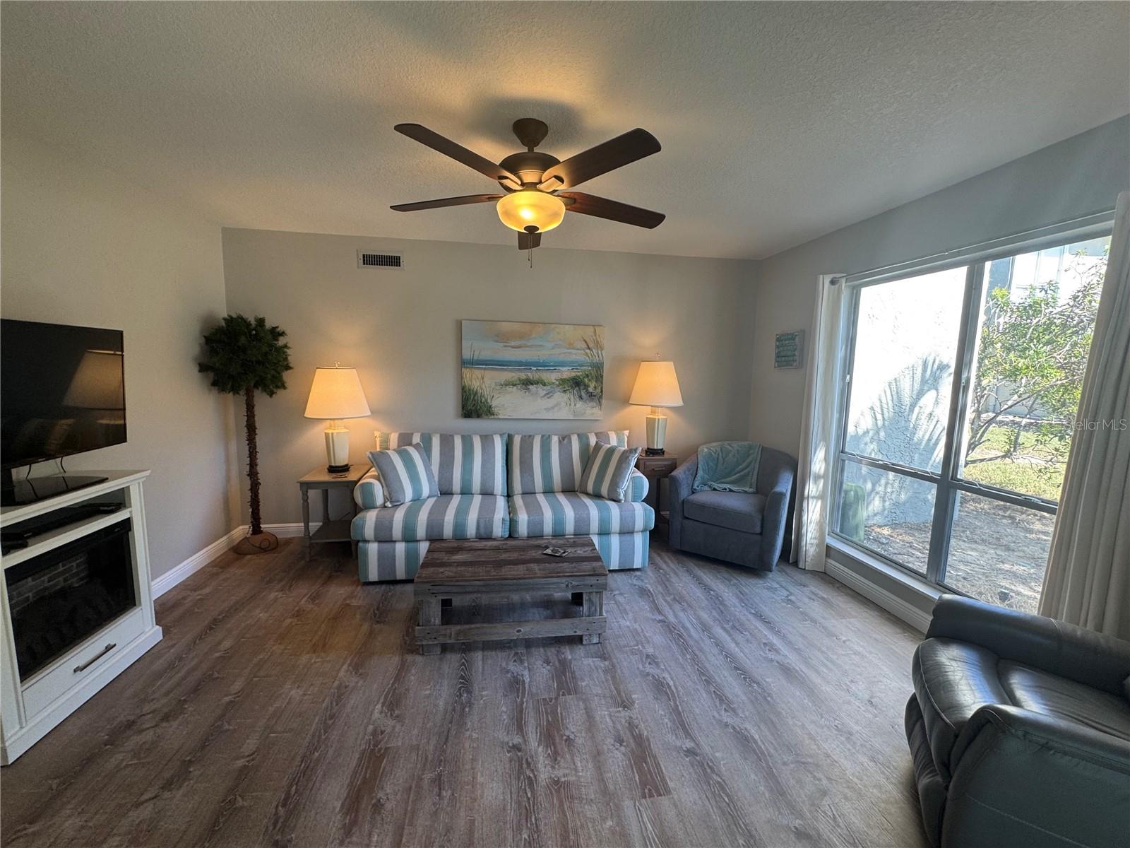 WINDRUSH BAY CONDO - Residential Lease