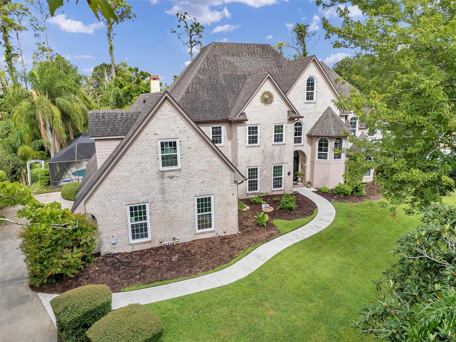 9 FOREST VIEW WAY