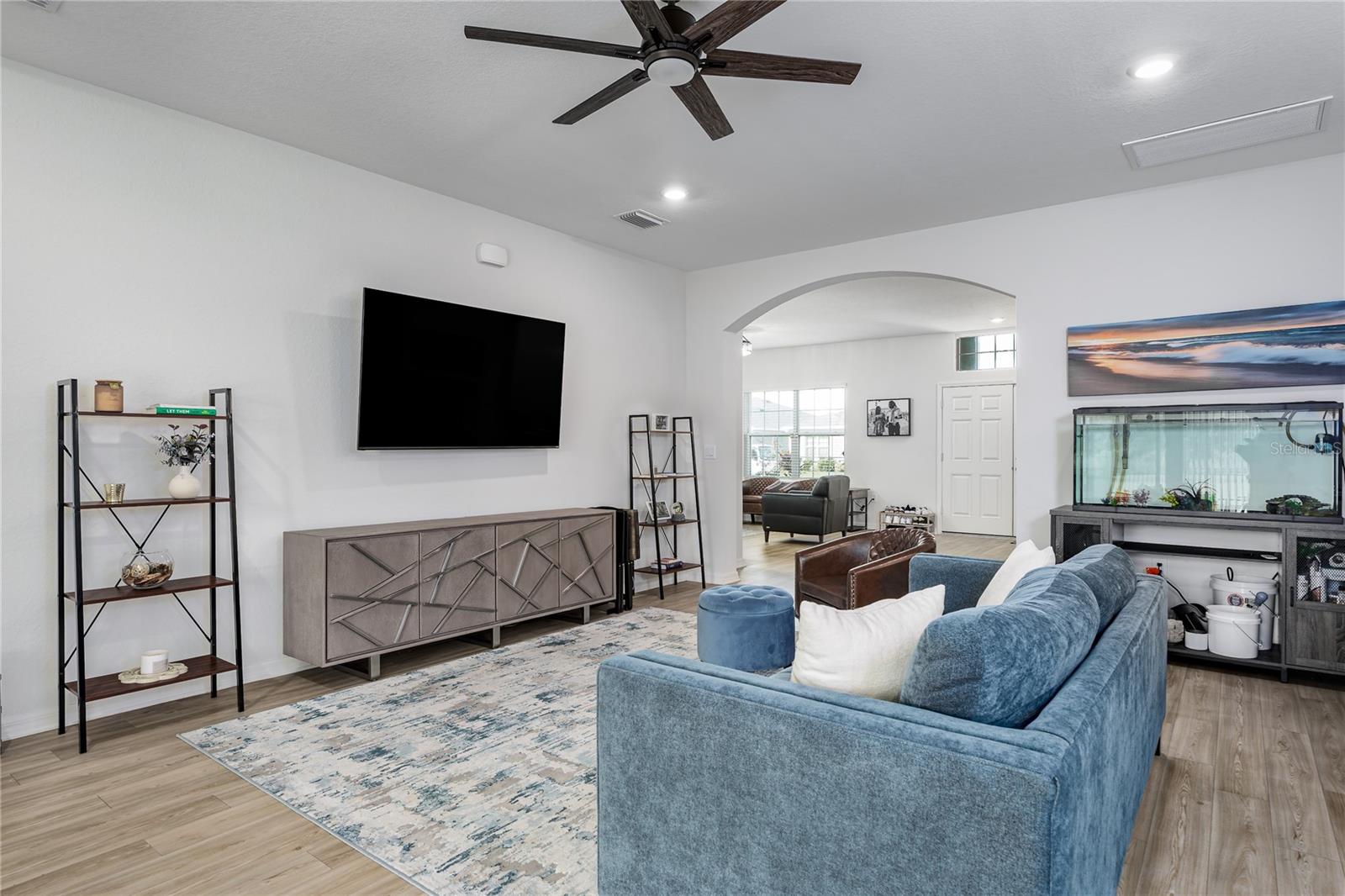 AVIARY AT RUTLAND RANCH - Residential Lease