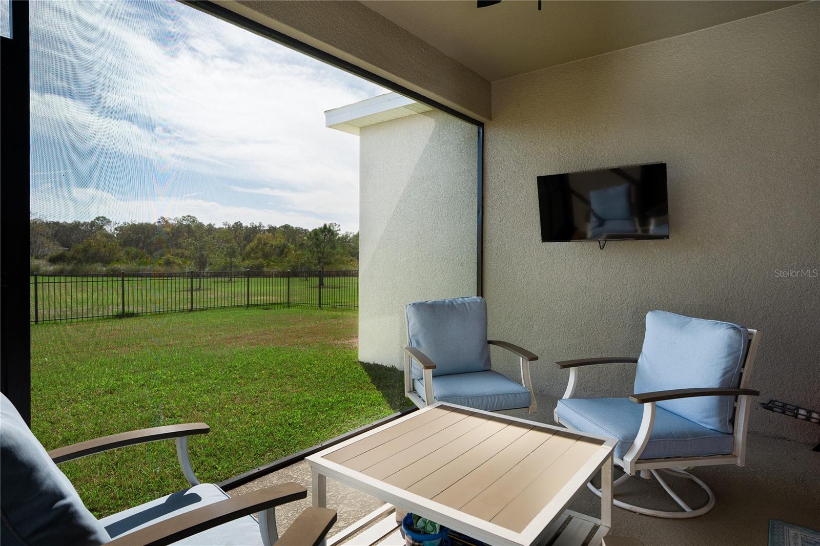 AVIARY AT RUTLAND RANCH - Residential Lease