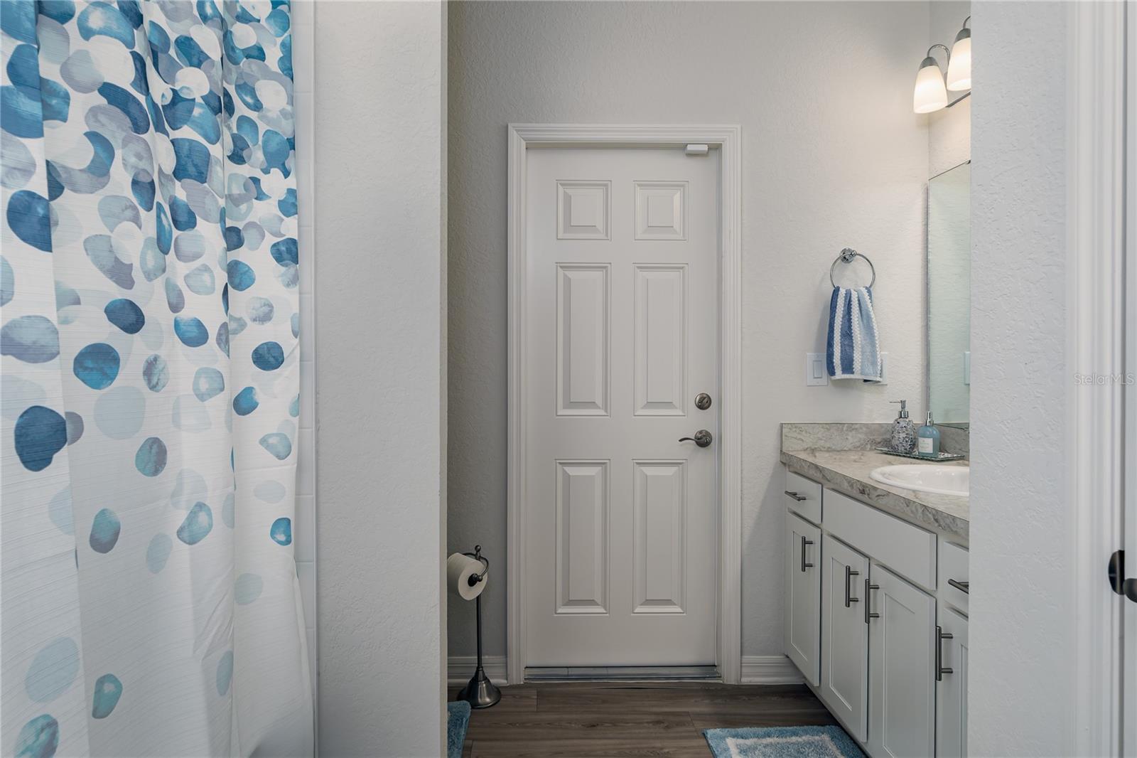 AVIARY AT RUTLAND RANCH - Residential Lease