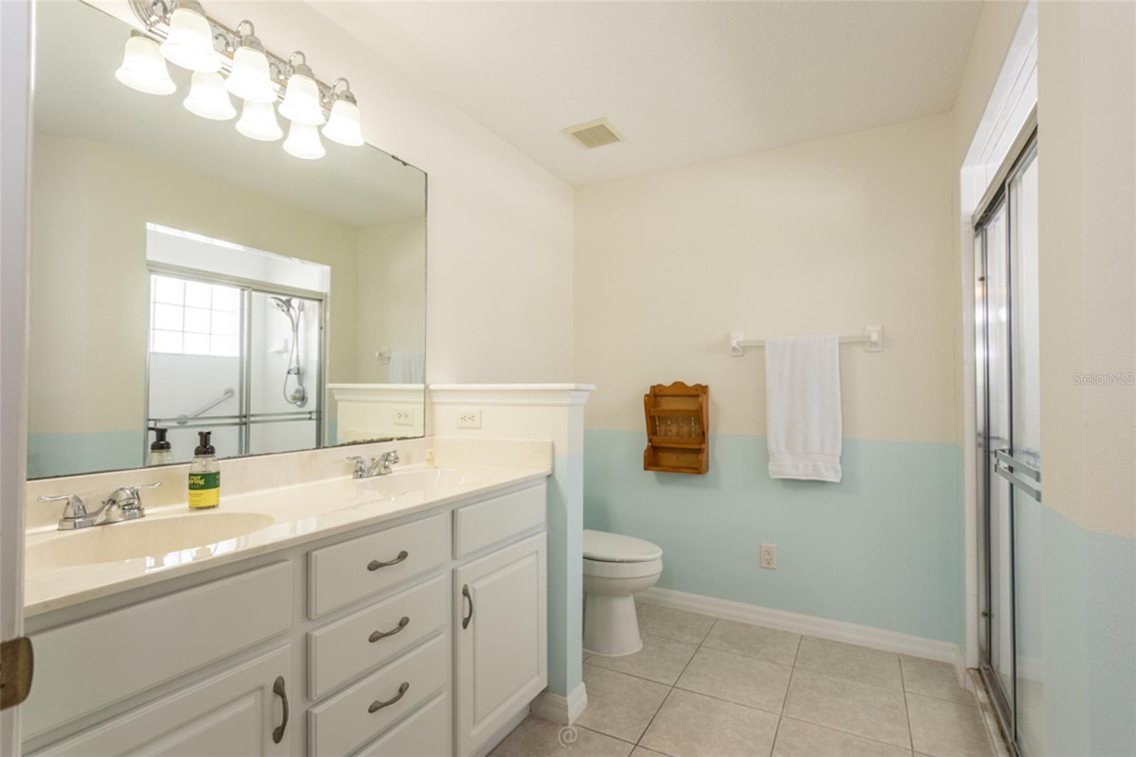 PINE LAKES - Residential