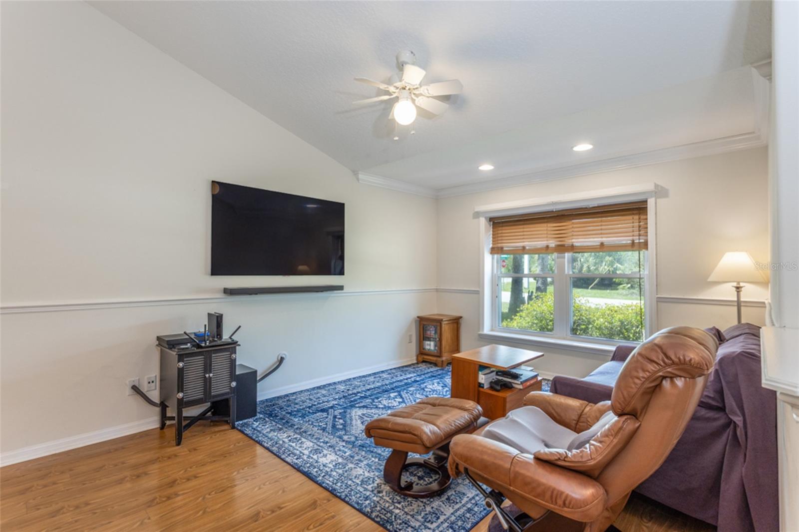 PINE LAKES - Residential