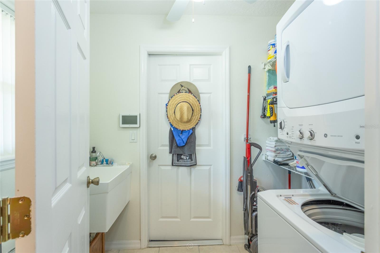 PINE LAKES - Residential