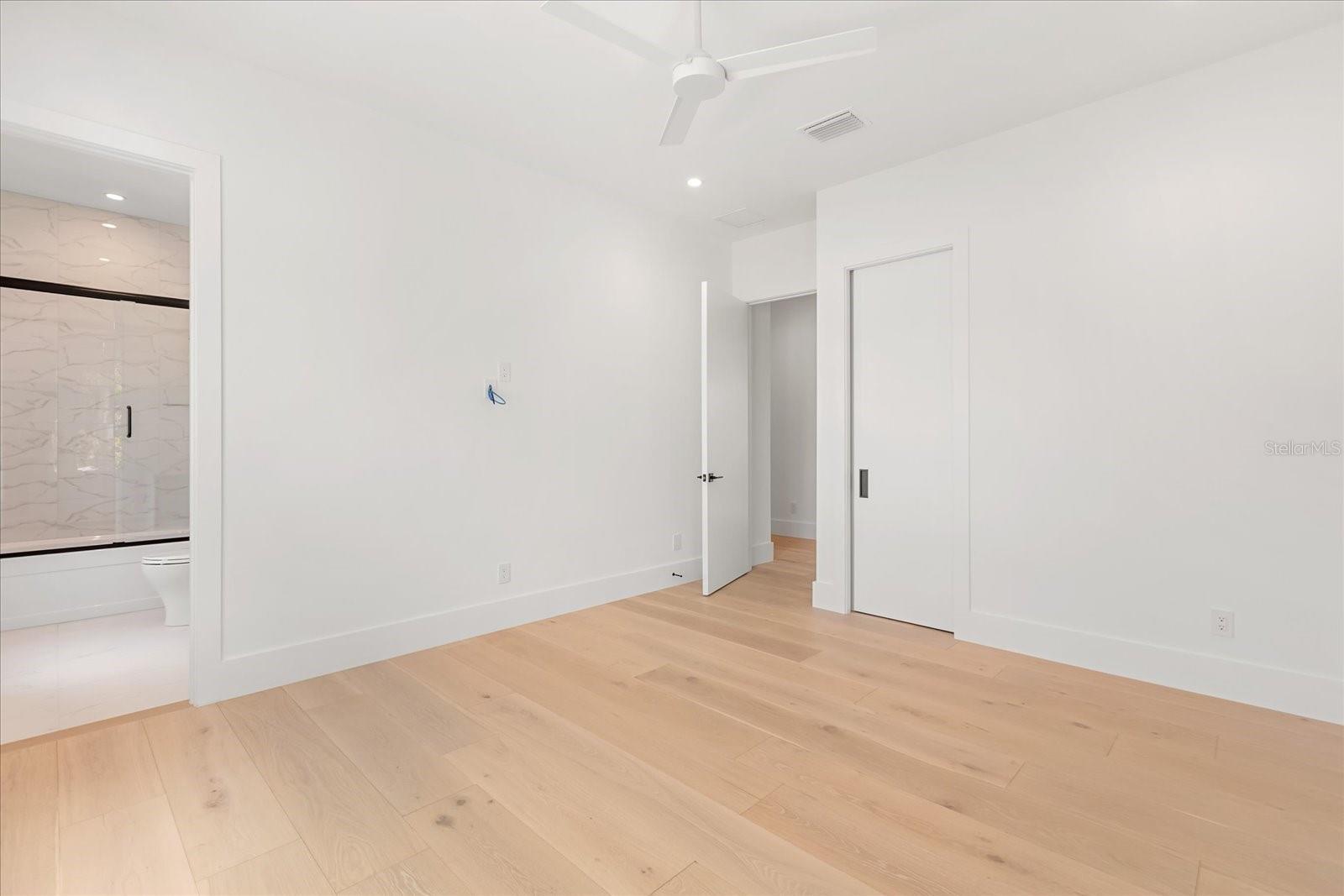 TUSCANIA - Residential