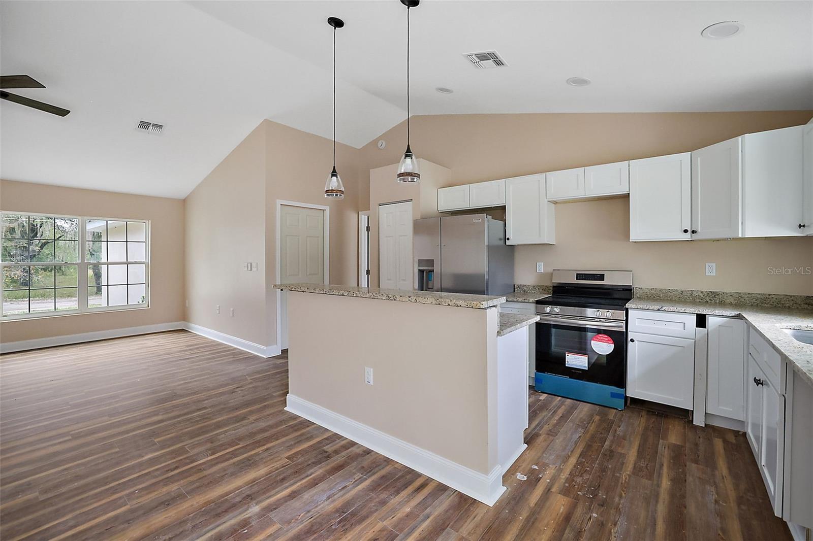 ROLLING RANCH ESTATE - Residential