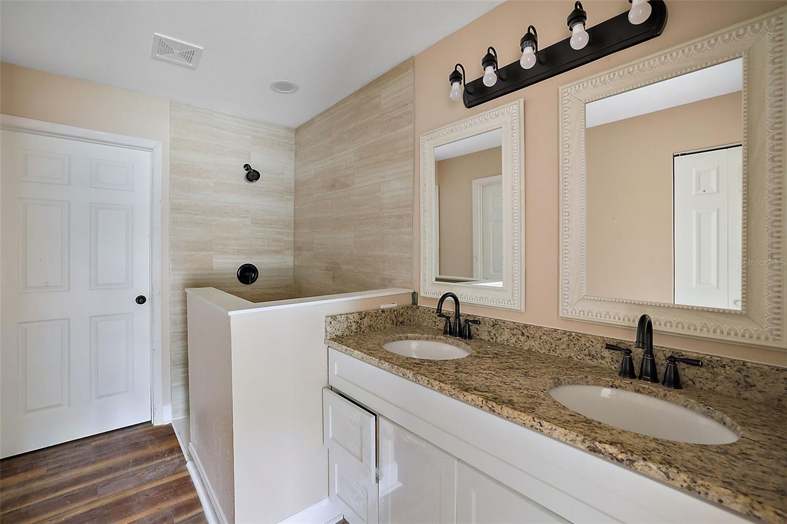 ROLLING RANCH ESTATE - Residential