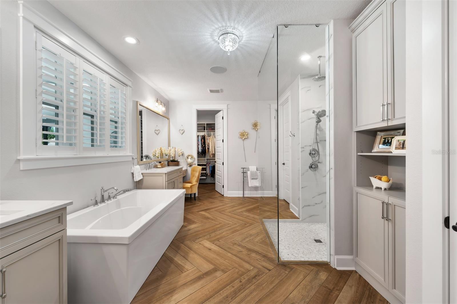 CLAIR MEL SUB UNIT - Residential