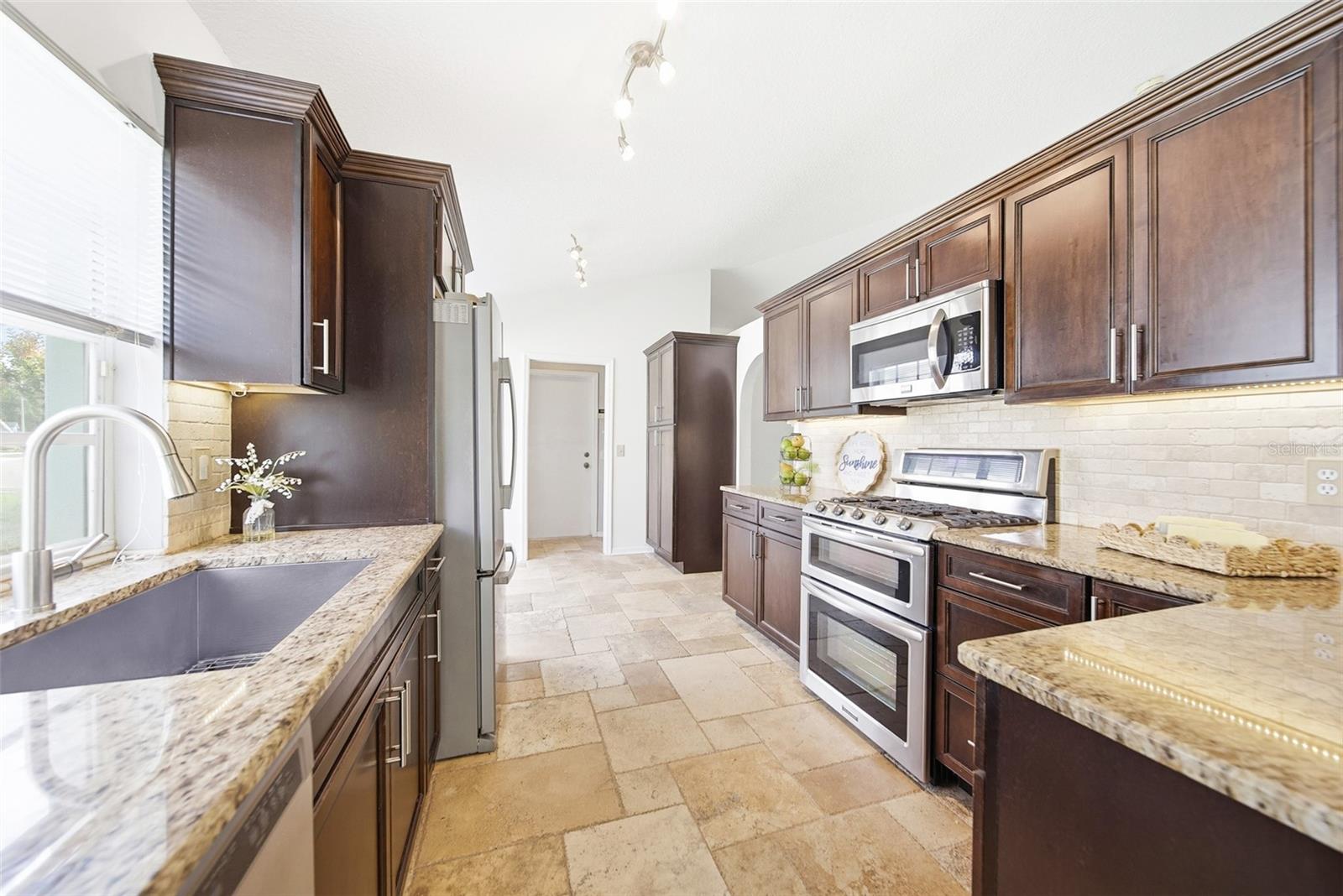SUNCREST - Residential
