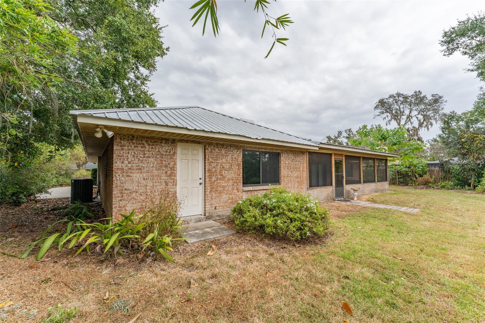 WELLINGTON - Residential