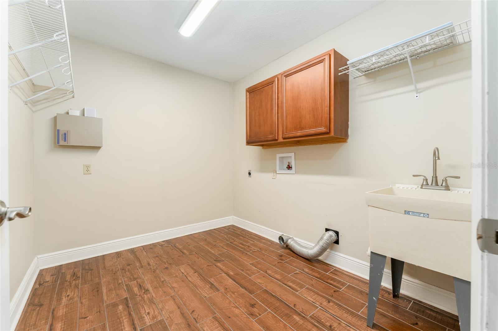 WELLINGTON - Residential