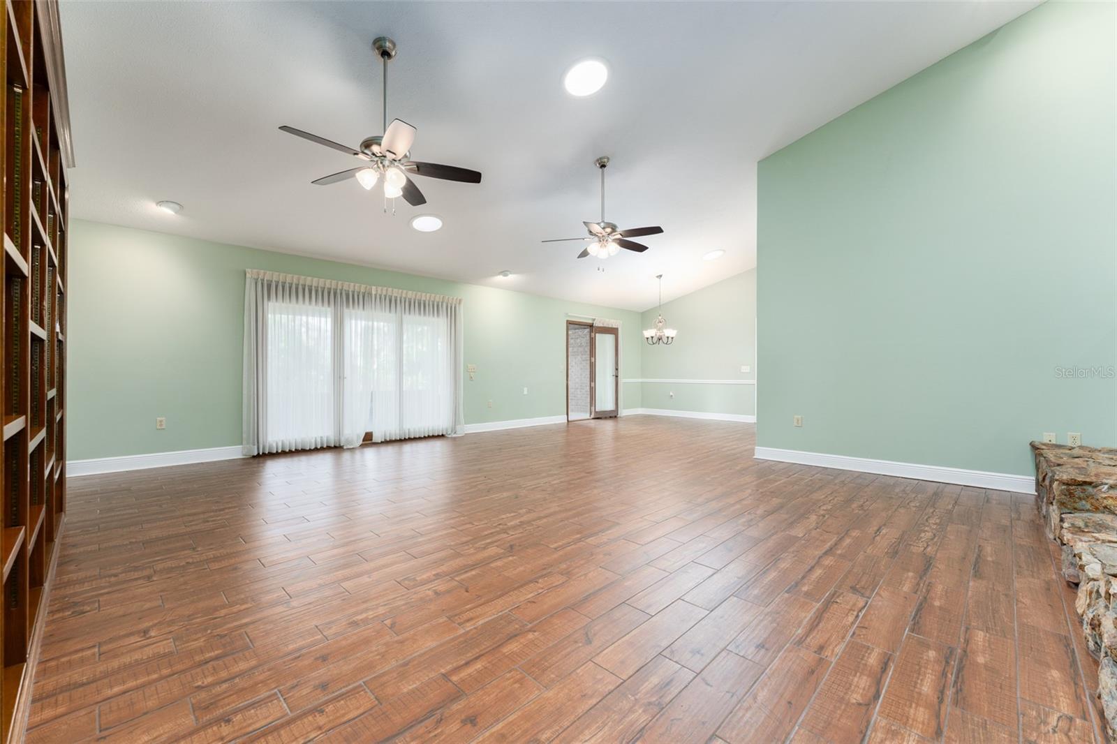 WELLINGTON - Residential