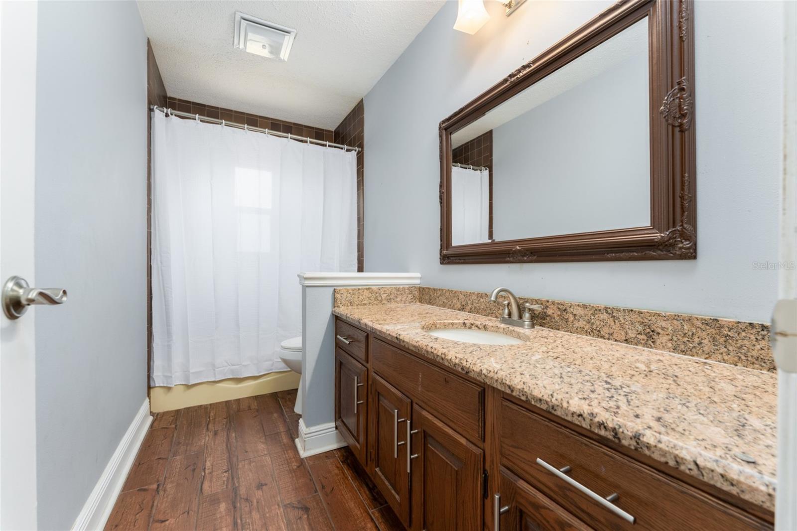 WELLINGTON - Residential