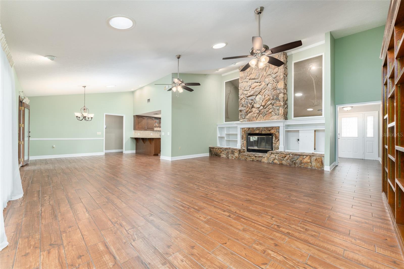 WELLINGTON - Residential