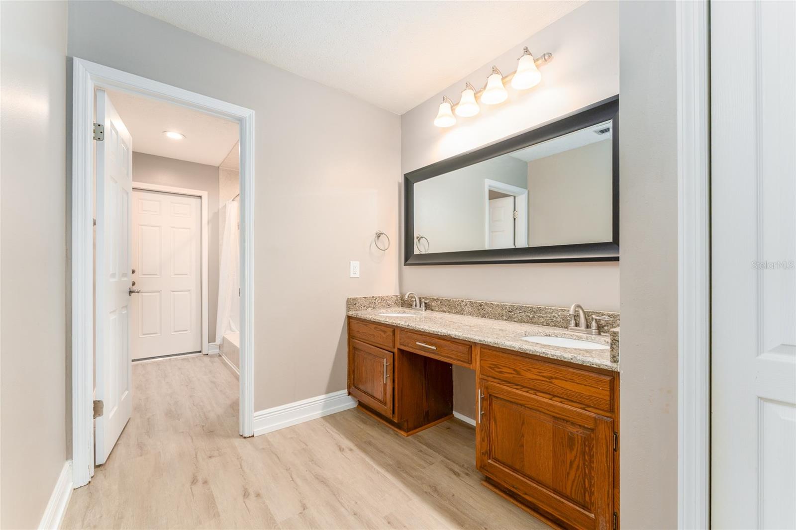 WELLINGTON - Residential