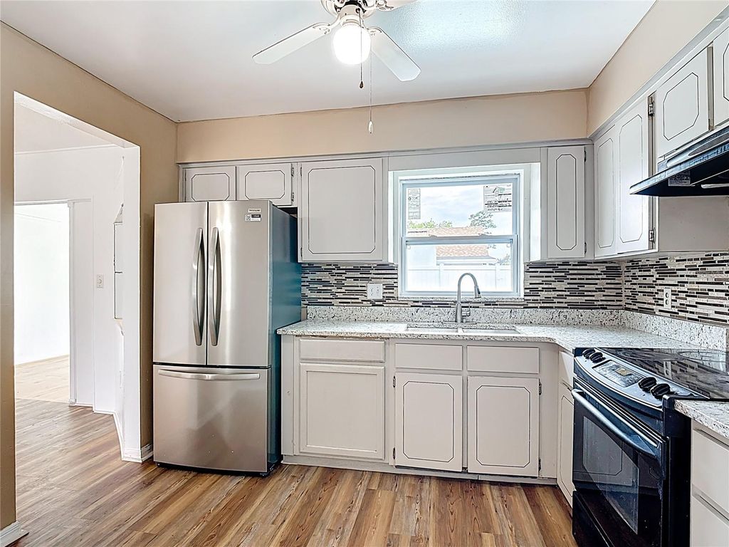 Photo of 115 Lindenwood Lane, Kissimmee, FL 34743 (MLS # S5144691)