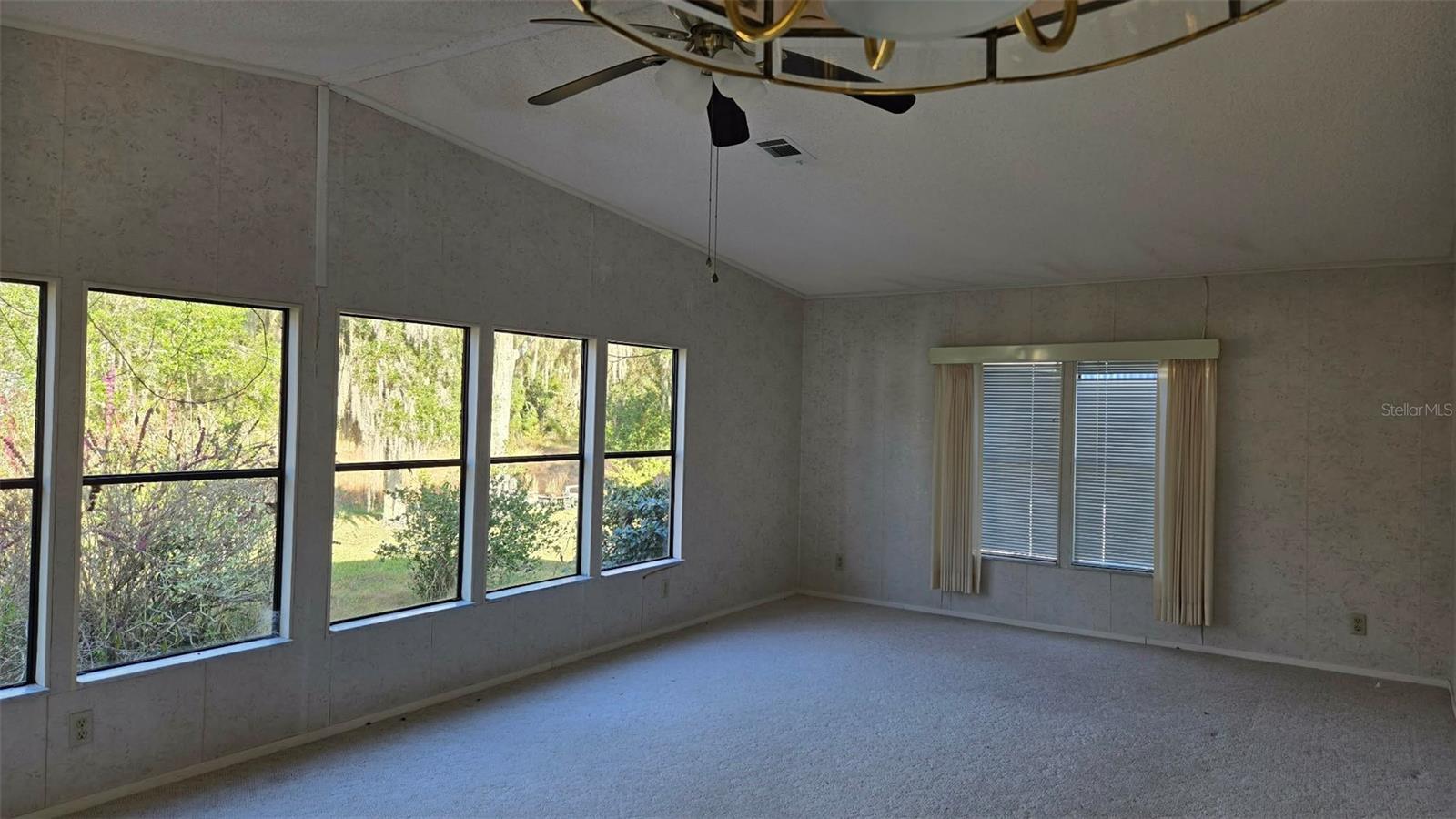 LAS BRISAS - Residential