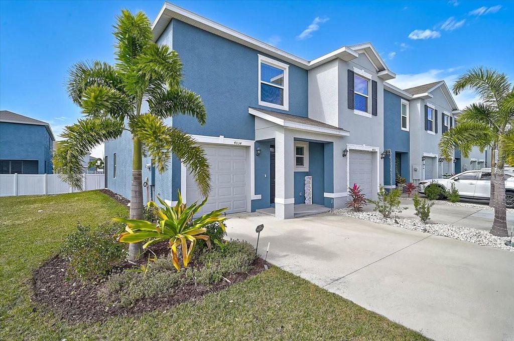 Photo of 4034 Goldheart Boulevard, Bradenton, FL 34208 (MLS # A4682113)