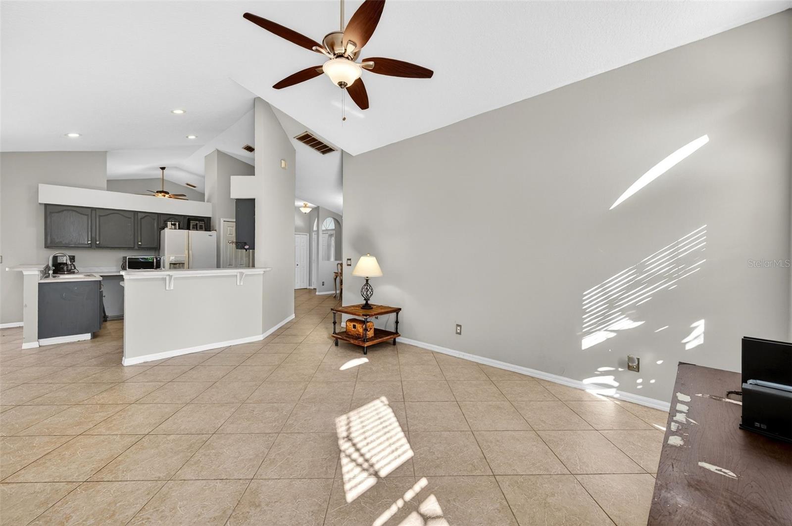 PINEDA CROSSING PH 01 - Residential