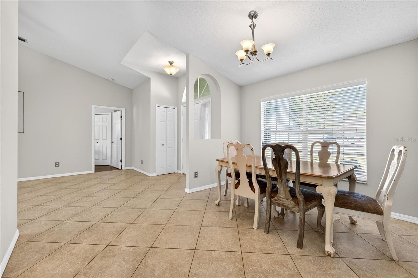 PINEDA CROSSING PH 01 - Residential