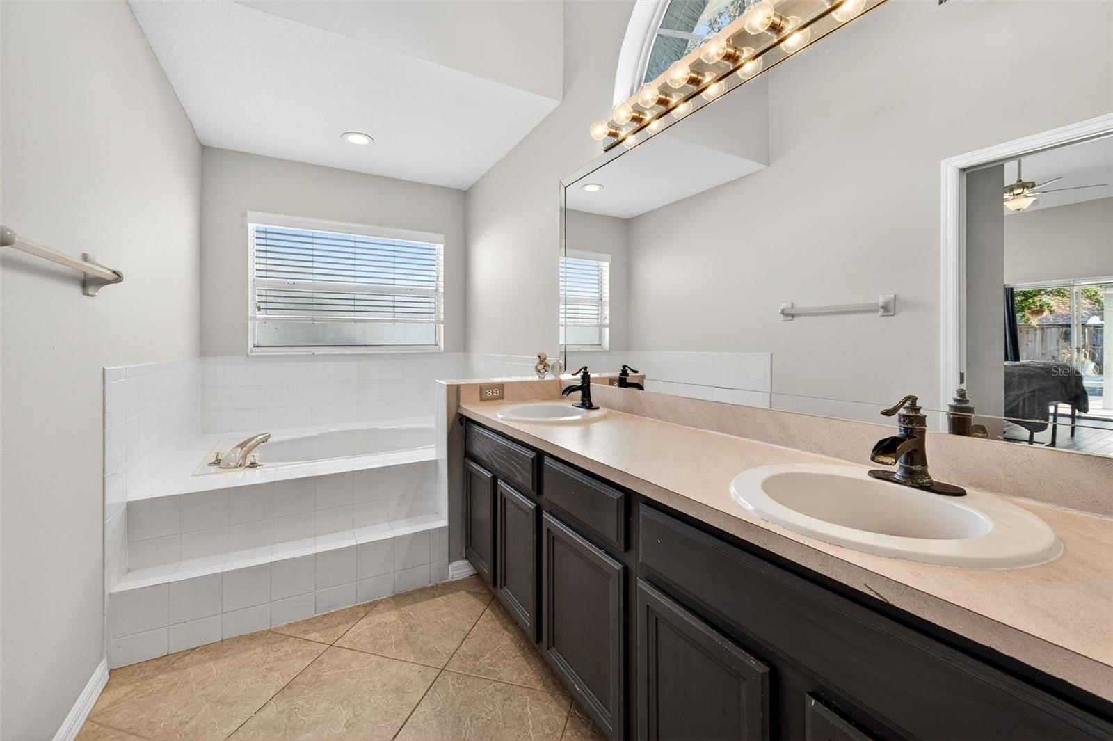 PINEDA CROSSING PH 01 - Residential