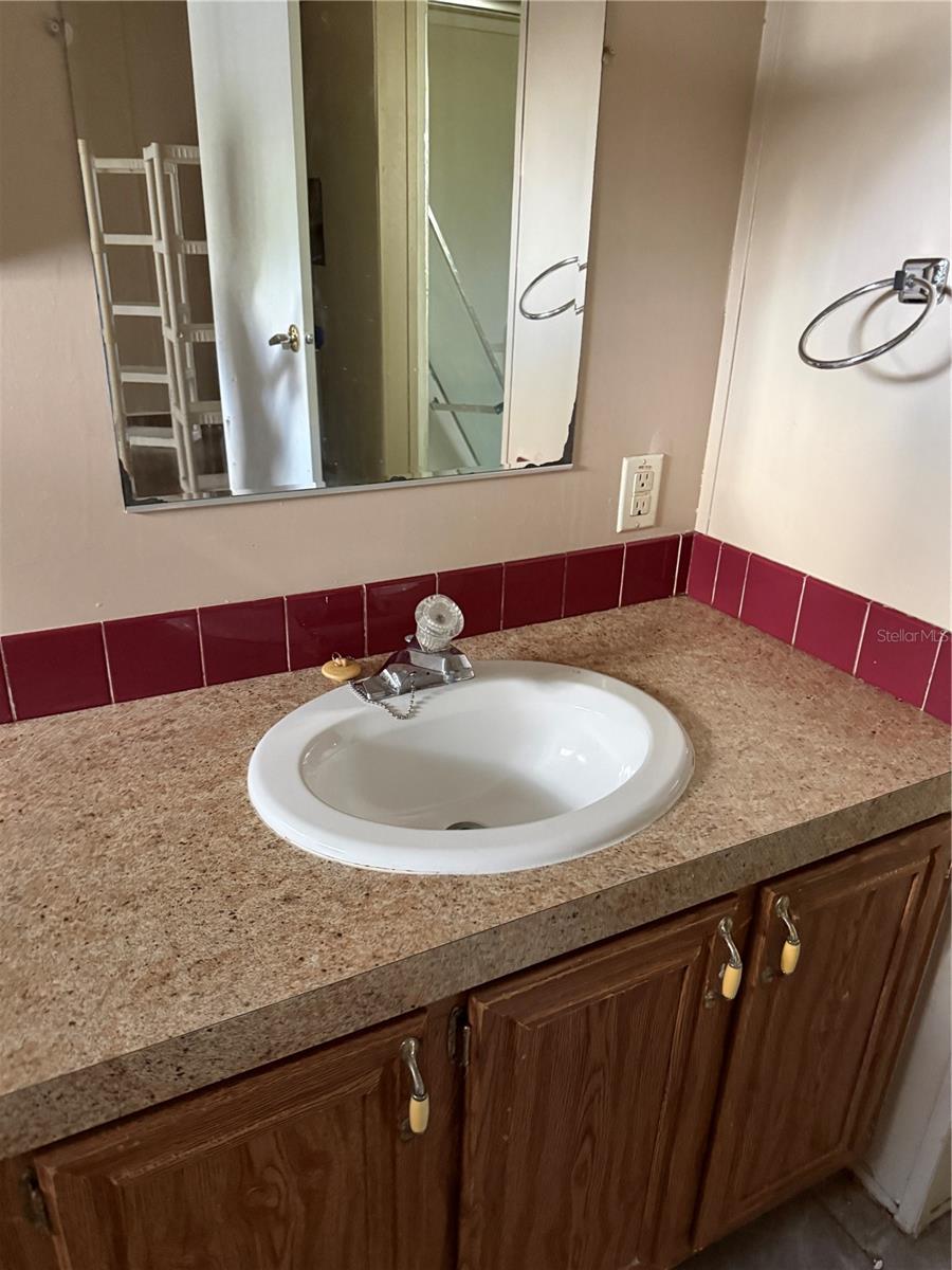 BREEZEWOOD ESTATE - Residential