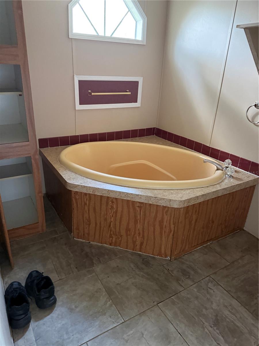 BREEZEWOOD ESTATE - Residential