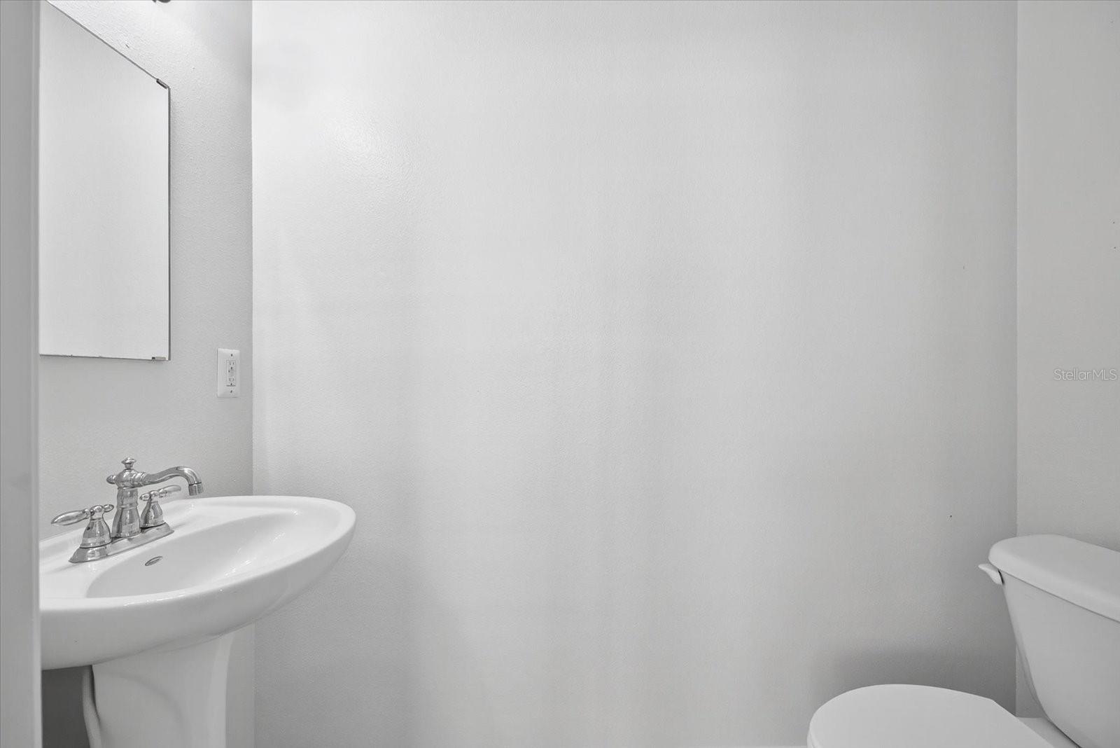 GIUSTOS TWNHMS - Residential Income