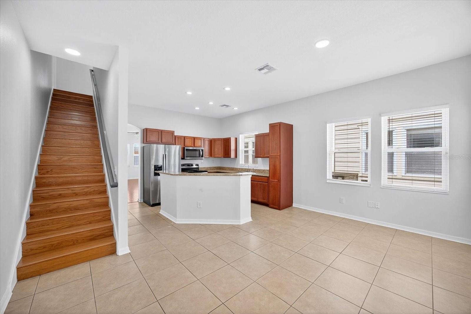 GIUSTOS TWNHMS - Residential Income