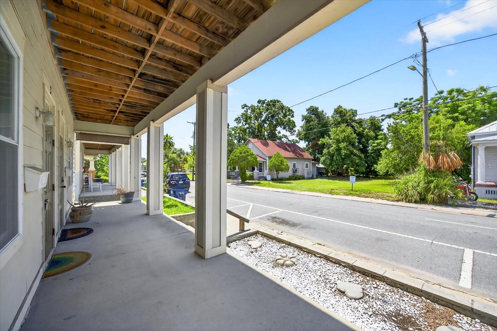 GIUSTOS TWNHMS - Residential Income