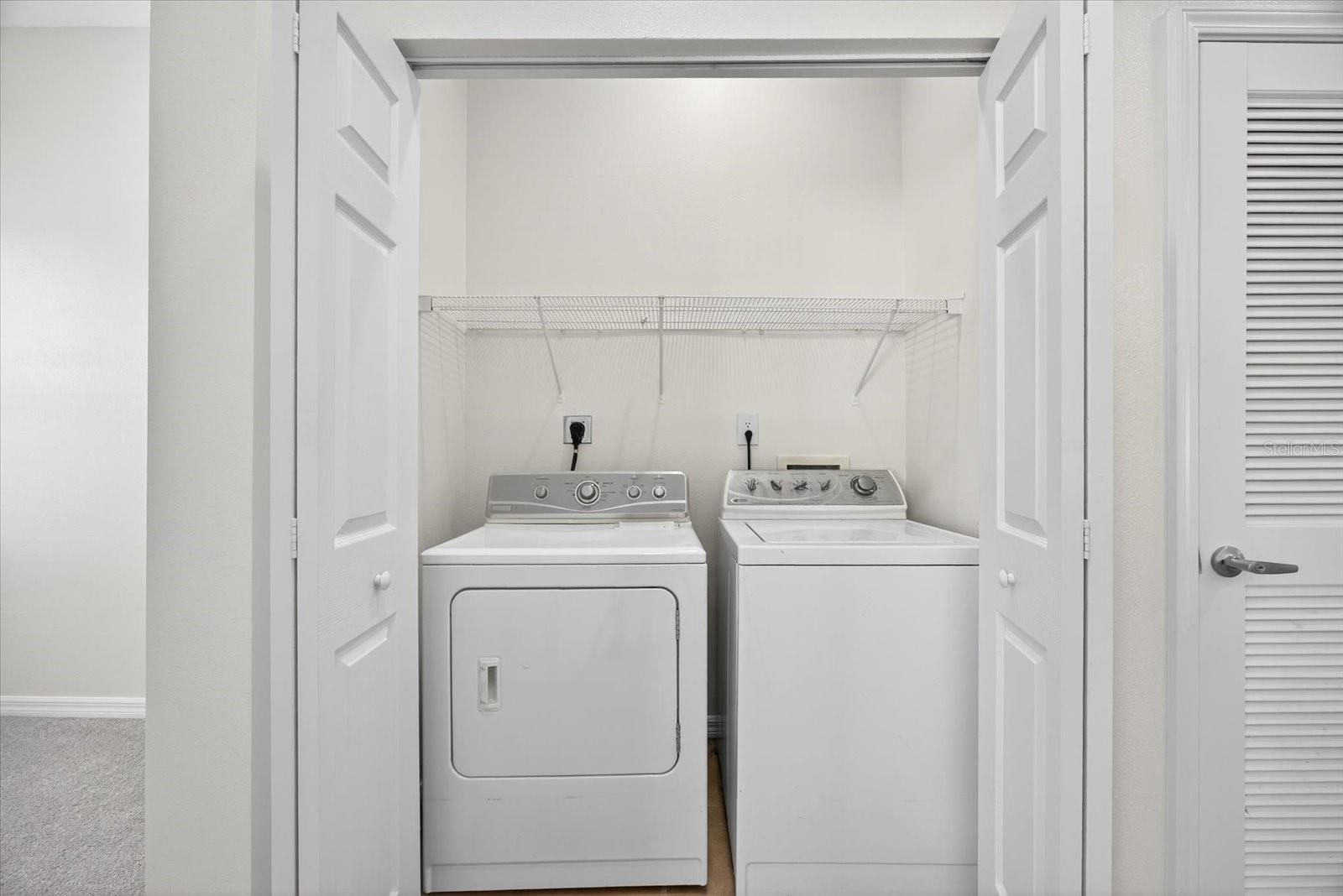 GIUSTOS TWNHMS - Residential Income