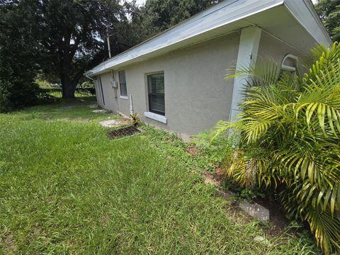 A home in AUBURNDALE